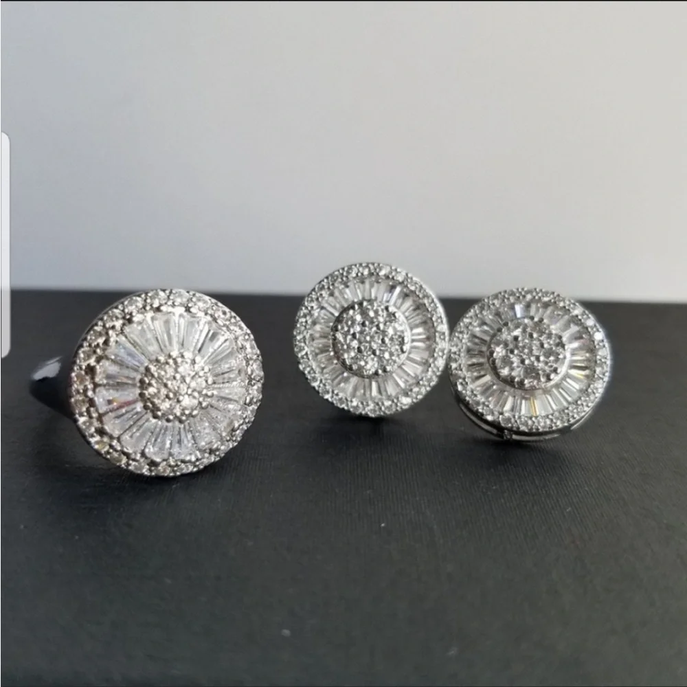 Swarovski Silver-Tone Clear Crystal Cluster Ring